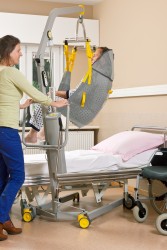 Mobile hoist 1640 ; Standard spreader bar - Handi-Rehab Patient lift hoist