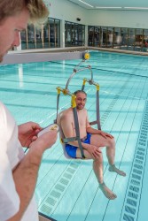 Mobile pool lift  ; Pool lift chair - Handi-Rehab Patient lift hoist
