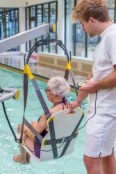 Mobile pool lift  ; Pool lift chair - Handi-Rehab Patient lift hoist