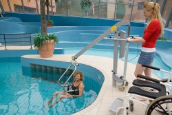 Mobile pool lift  - Handi-Rehab Patient lift hoist