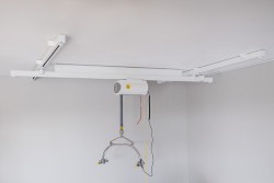 Ceiling track installations ; Traverse Rail - Handi-Rehab Patient lift hoist