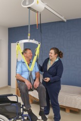 Ceiling motor ; Standard/contour sling ; Flat 2-points spreaderbar - Handi-Rehab Patient lift hoist