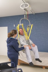 Ceiling hoist - with motor fixed on the rail ; Standard spreader bar - Handi-Rehab Patient lift hoist